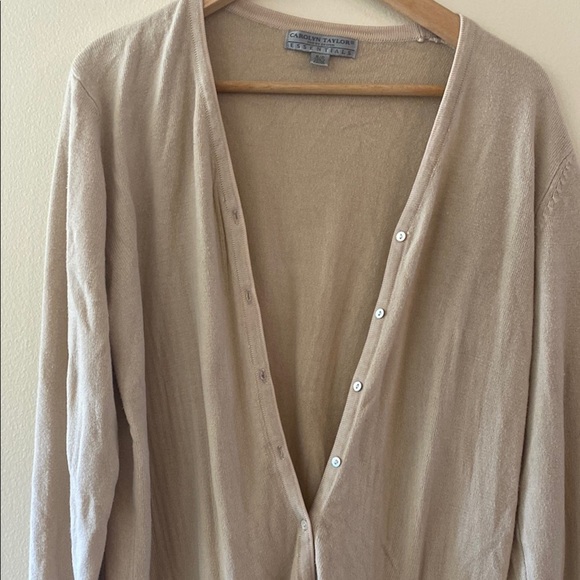 Carolyn Taylor Beige Cardigan - Picture 1 of 6